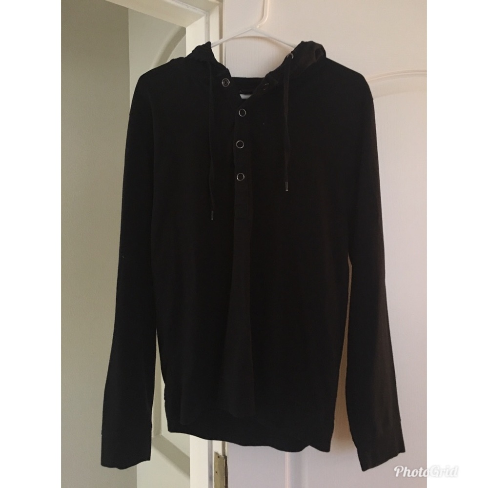 Men’s long sleeve with hood